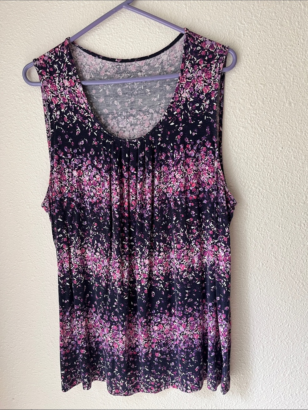 croft & barrow Pink Floral Scoop Neck Tank Top on Black